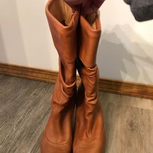 SOLD! Steve Madden Mid Shaft Boots
